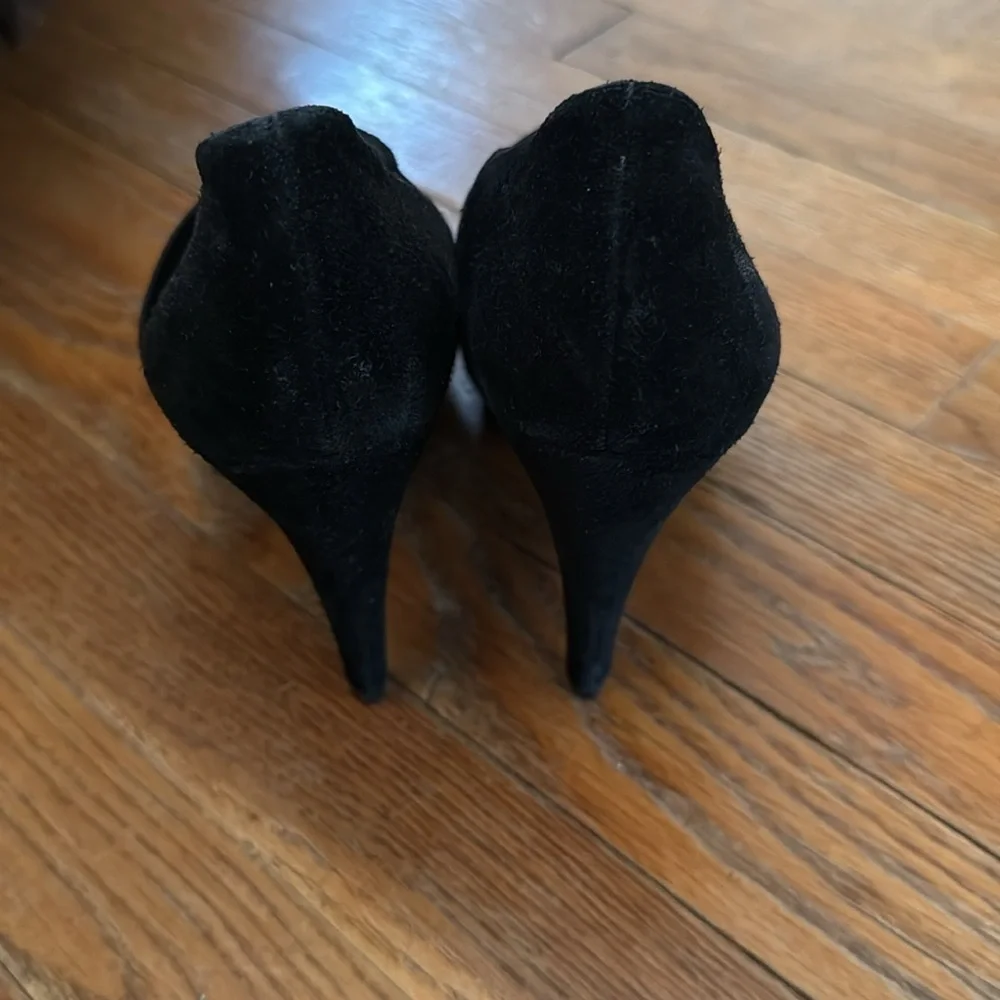 BCBG black booties